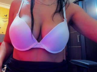 HotCleo29