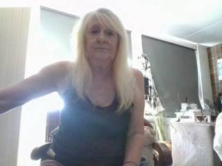 HotBlondMilf