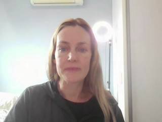 AnnyLe