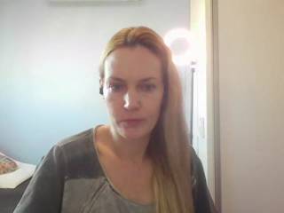 AnnyLe