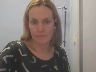 AnnyLe