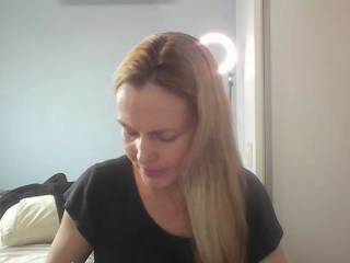 AnnyLe