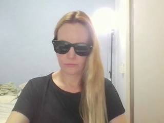AnnyLe