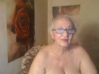 MatureLady4U