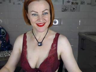 MatureSandra