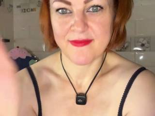 MatureSandra