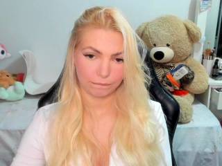 carolieen99