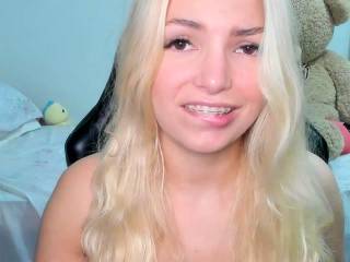 carolieen99