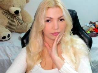 carolieen99