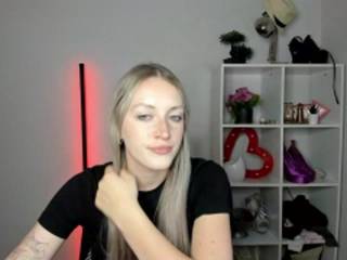 EvelynBlond