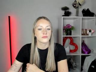 EvelynBlond