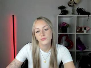EvelynBlond
