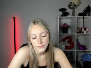 EvelynBlond