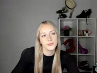 EvelynBlond