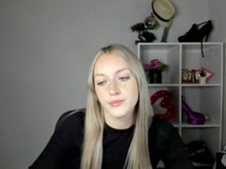 EvelynBlond