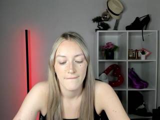 EvelynBlond