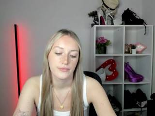 EvelynBlond