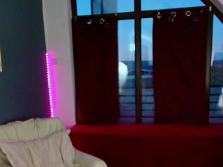 GlowBlondie